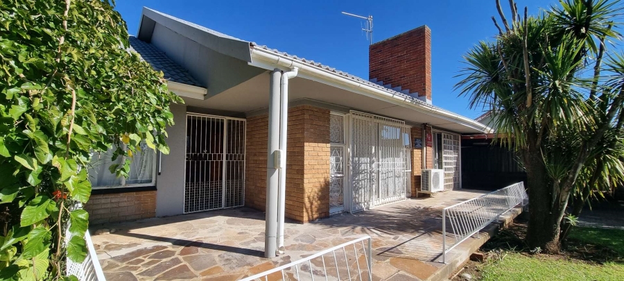 4 Bedroom Property for Sale in Fichardt Park Free State